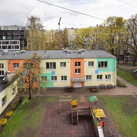 Brivibas Yard Apartment With Parking In City Center Rīga Exterior foto