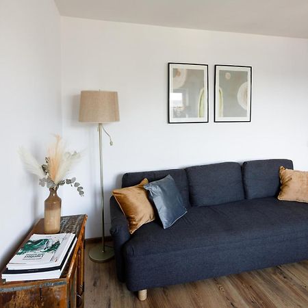 Brivibas Yard Apartment With Parking In City Center Rīga Exterior foto