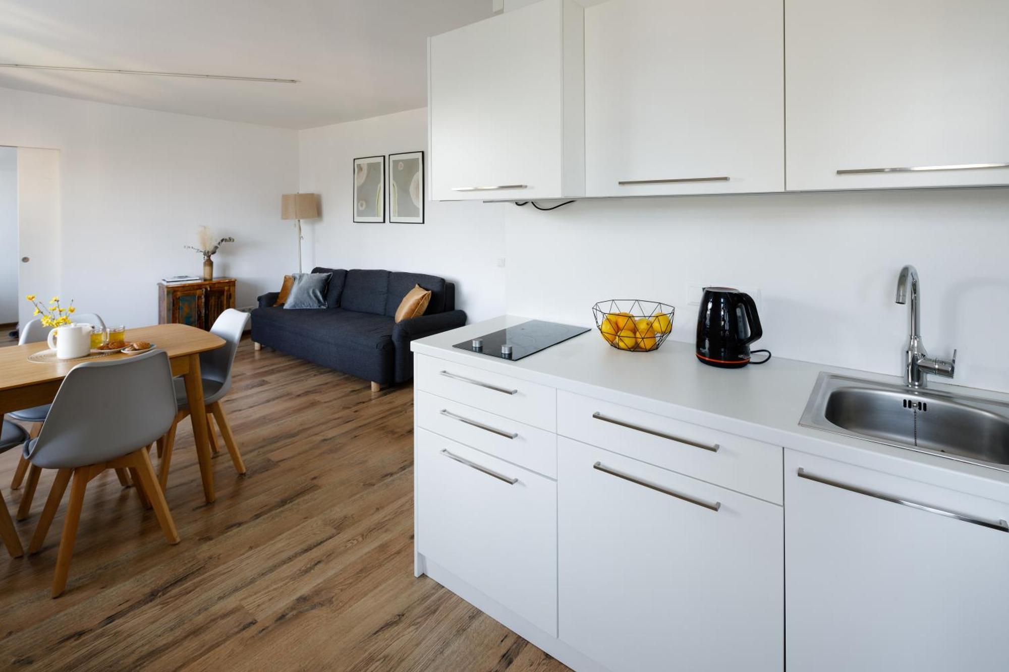 Brivibas Yard Apartment With Parking In City Center Rīga Exterior foto