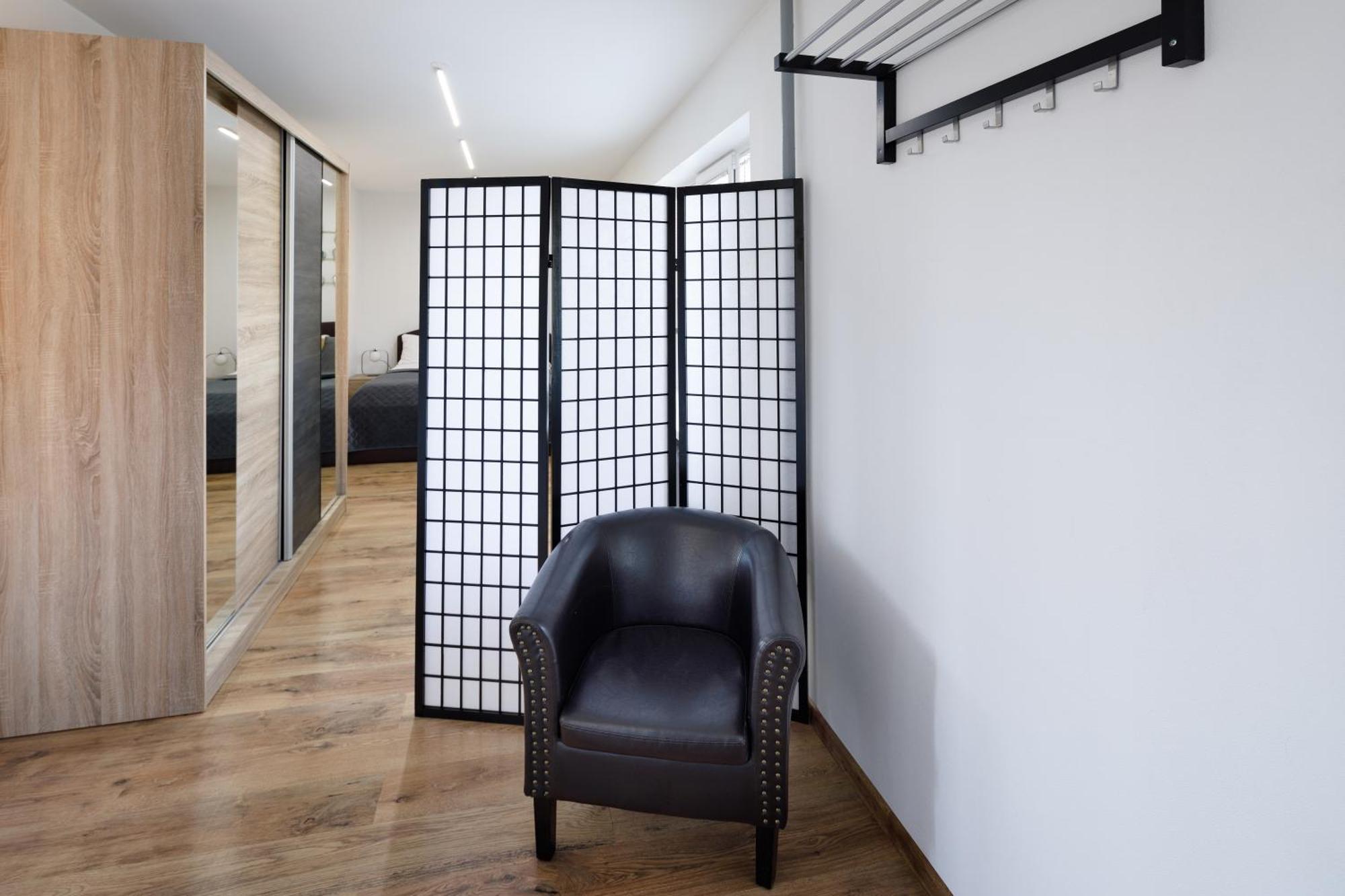 Brivibas Yard Apartment With Parking In City Center Rīga Exterior foto